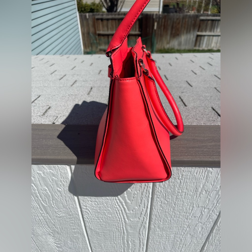 Such a cute Kate Spade purse! 😍 - Picture 5 of 8